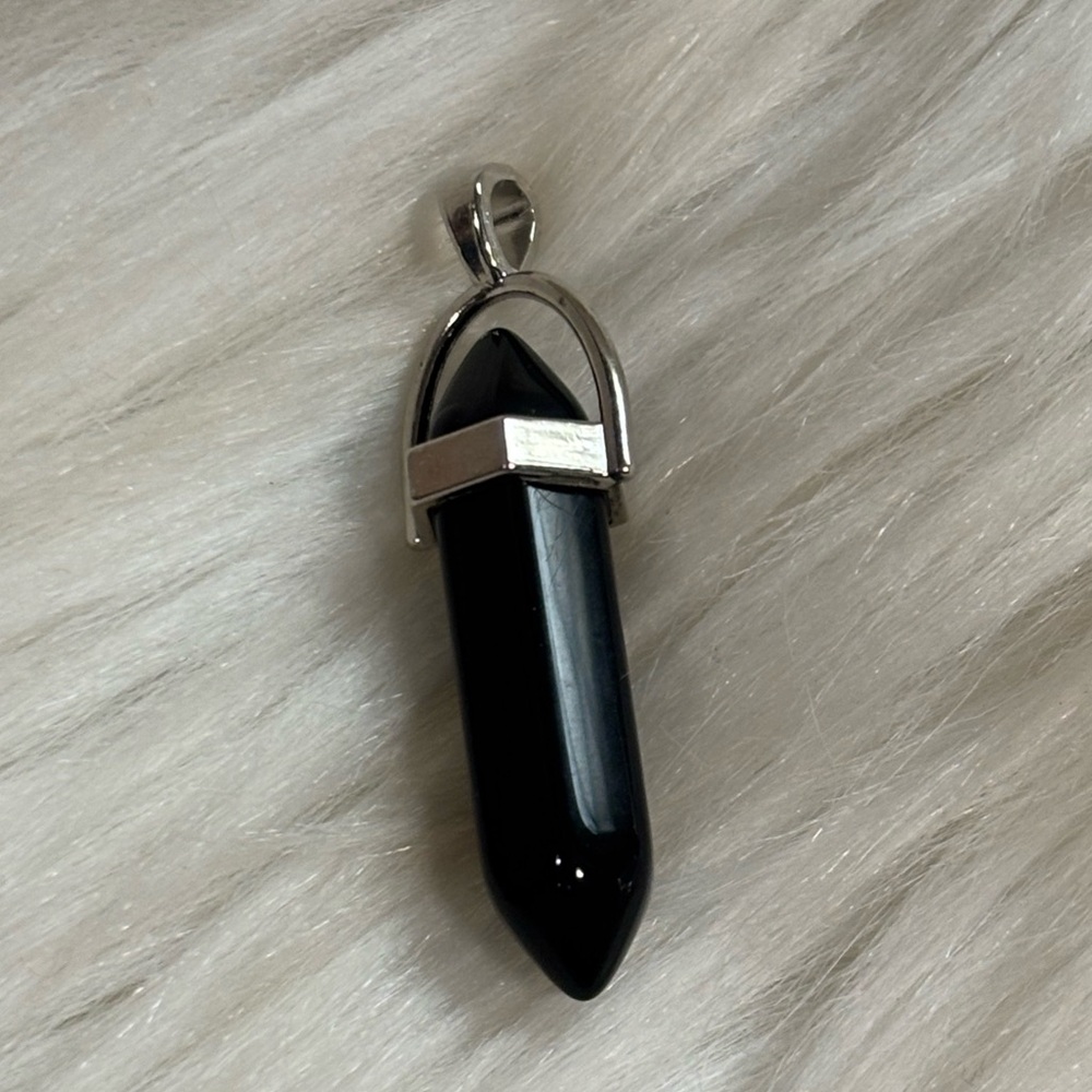 Black Onyx Crystal Pendant Reiki Chakra NWOT